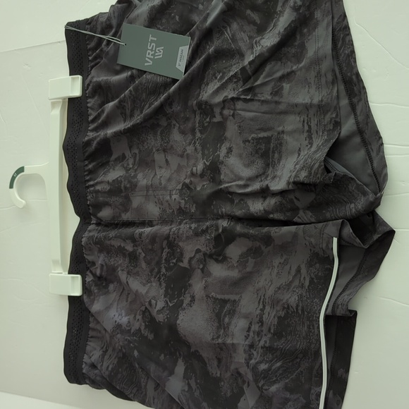 VRST Men's 2X Running Camo Gray & black shorts w/pockets and lined - Picture 5 of 7